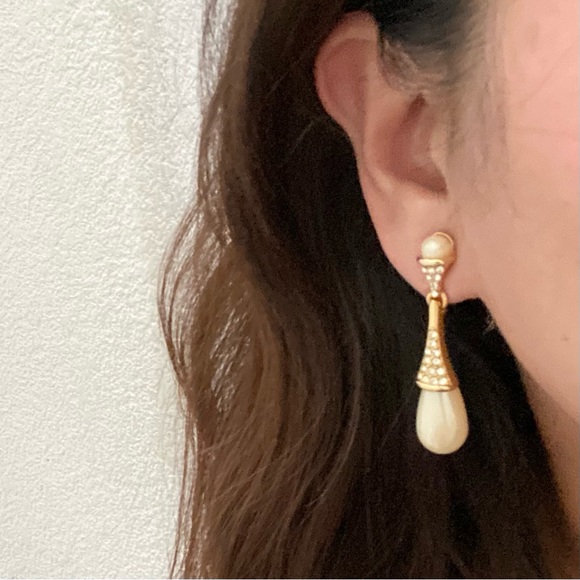 Vintage Unsigned Faux Pearl Teardrop Rhinestones Earrings 12.1g - Picture 2 of 11